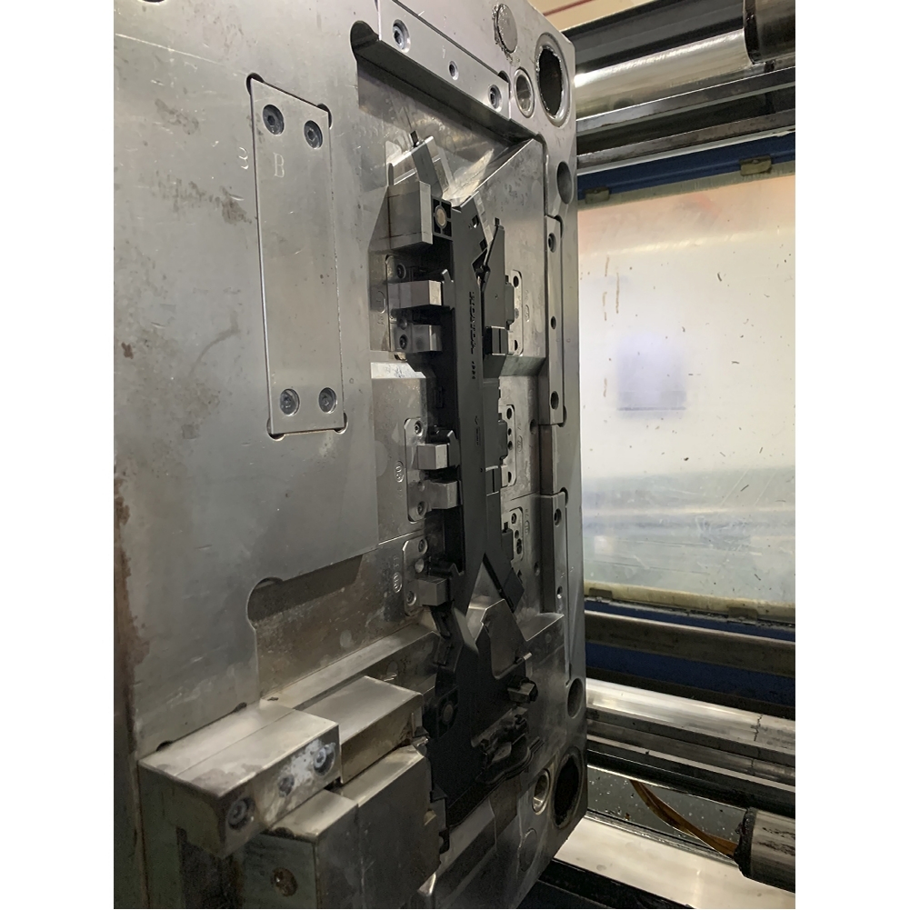 injection molding-1